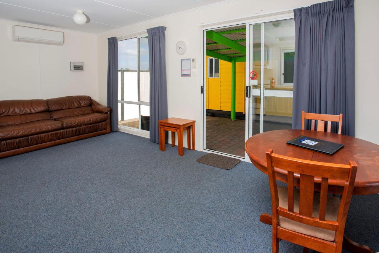 Big4 Traralgon Park Lane Holiday Park Exterior photo